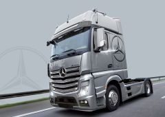 Italeri 1/24 Mercedes Benz Actros MP4 Gigaspace # 3905