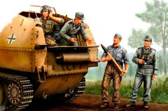 Hobbyboss 1/35 German Self Propelled Gun (SPG) Crew # 84402