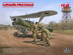 ICM 1/32 Luftwaffe Pilot School (Hs 123A Training Biplane & 3 Figures) # 32017