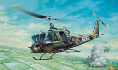 Italeri 1/72 UH-1B Huey # 040 - Plastic Model Kit