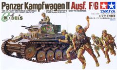 Tamiya 1/35 Panzerkampfwagen II with crew of 5 # 35009 - Plastic Model Kit