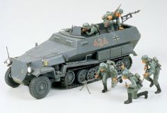 Tamiya 1/35 Hanomag Sd.Kfz. 251/1 # 35020 - Plastic Model Kit