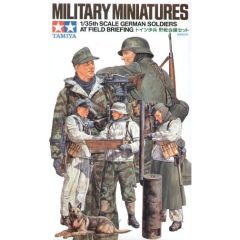 Tamiya 1/35 German Soldiers Field Briefing # 35212 - Plastic Model Kit