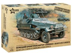 Zvezda 1/35 Sd. Kfz. 251/3 Ausf. B Half-Tracked Radio Car# 3604