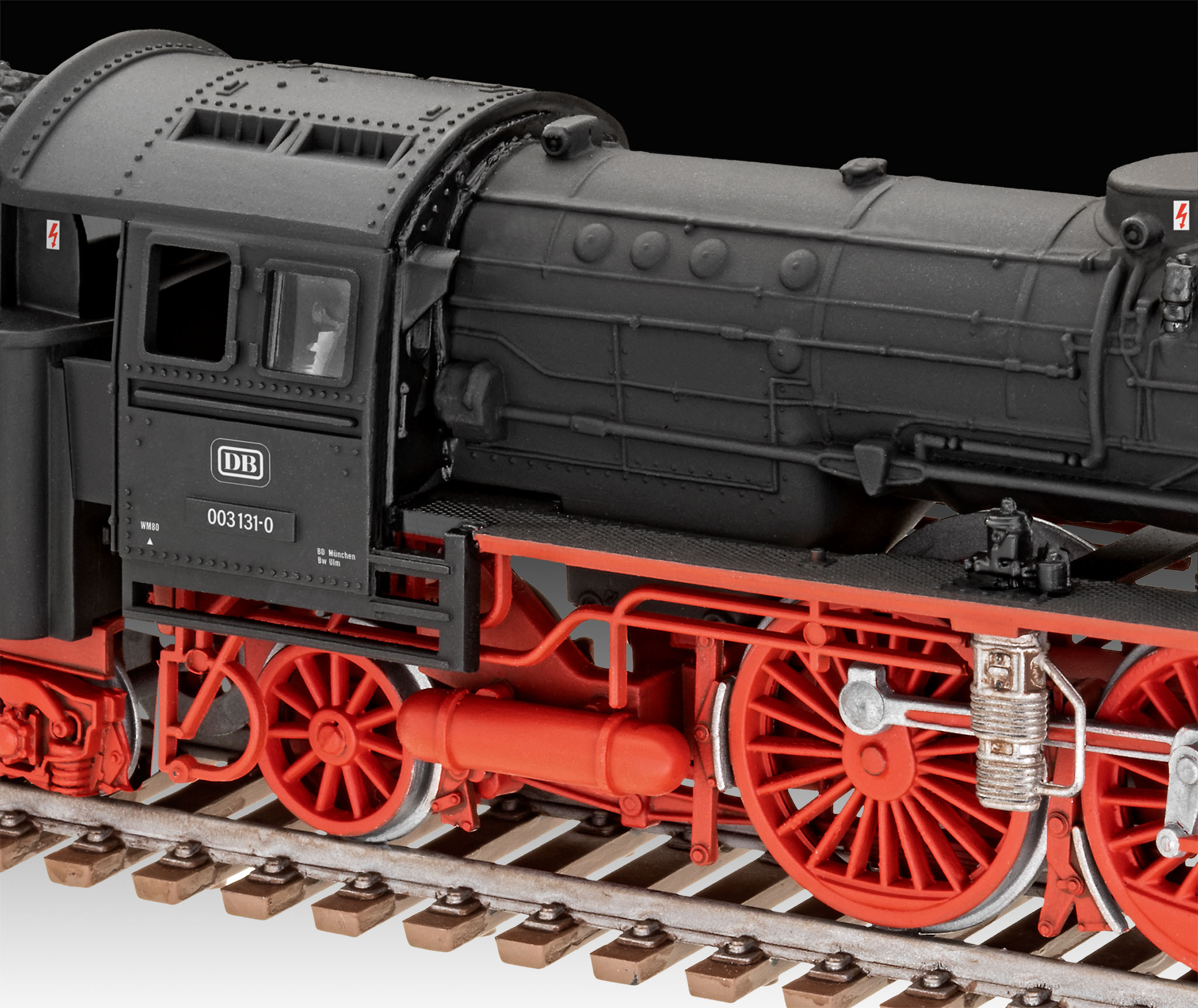 Revell 1/87 Steam Locomotive BRO3 & Tender # 02166
