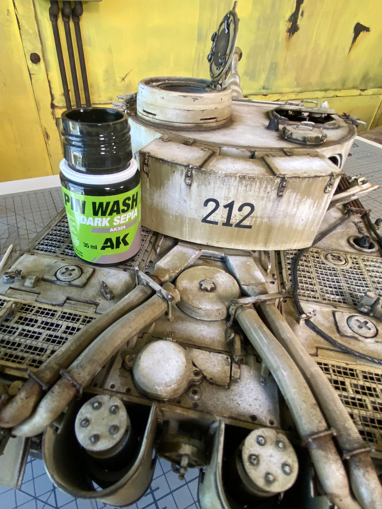 AK Interactive 35ml Dark Sepia Pin Wash # 324