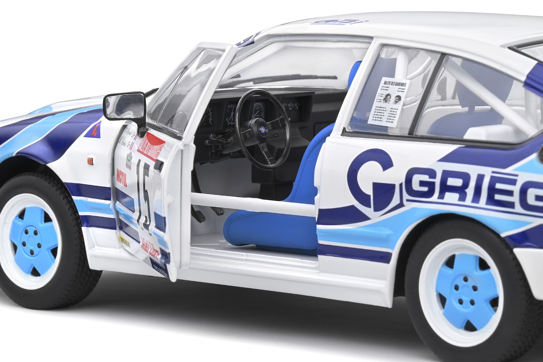 Solido 1/18 Alfa Romeo GTV6 - Rallye Des Garrigues 1986 # 1802305