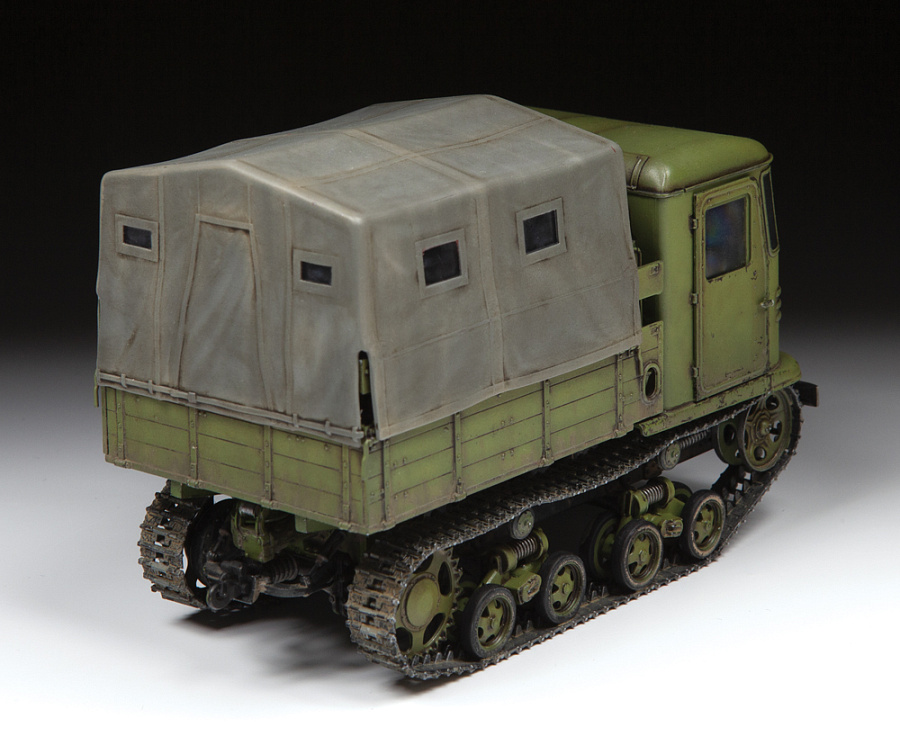 Zvezda 1/35 STZ-5 Soviet Artillery Tractor # 3663