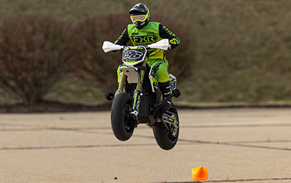 Losi 1/4 Promoto-SM FXR Supermoto Motorcycle RTR (Batt & Charger) # 2310