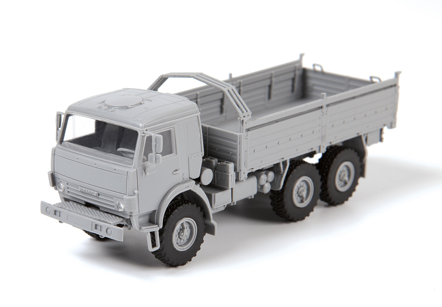Zvezda 1/72 K-5350 "Mustang" Russian 3-Axle Truck # 5074