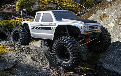 Axial 1/10 SCX10 III Coyote 4X4 RTR Brushed Rock Crawler Pro-Line Coyote Body