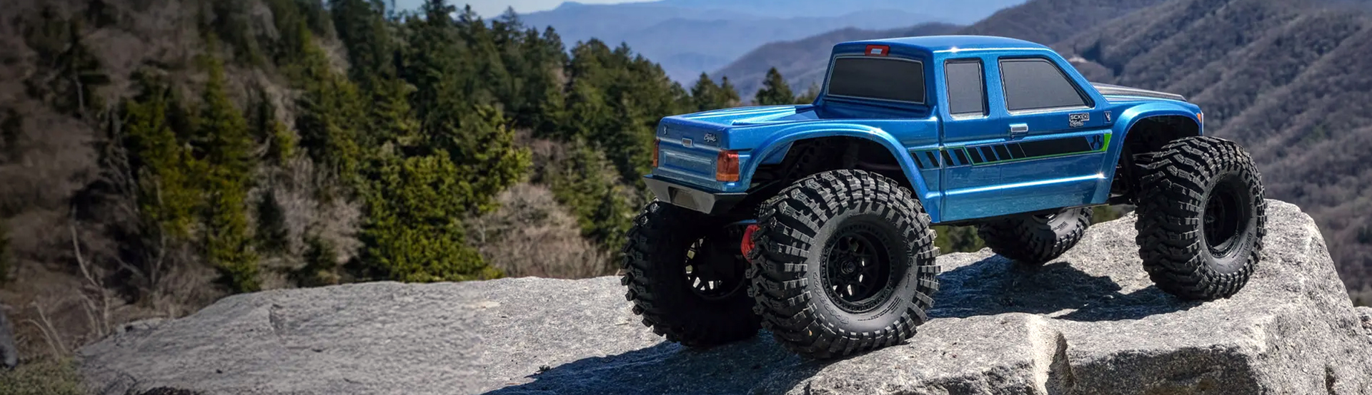 Axial 1/10 SCX10 III Coyote 4X4 RTR Brushed Rock Crawler