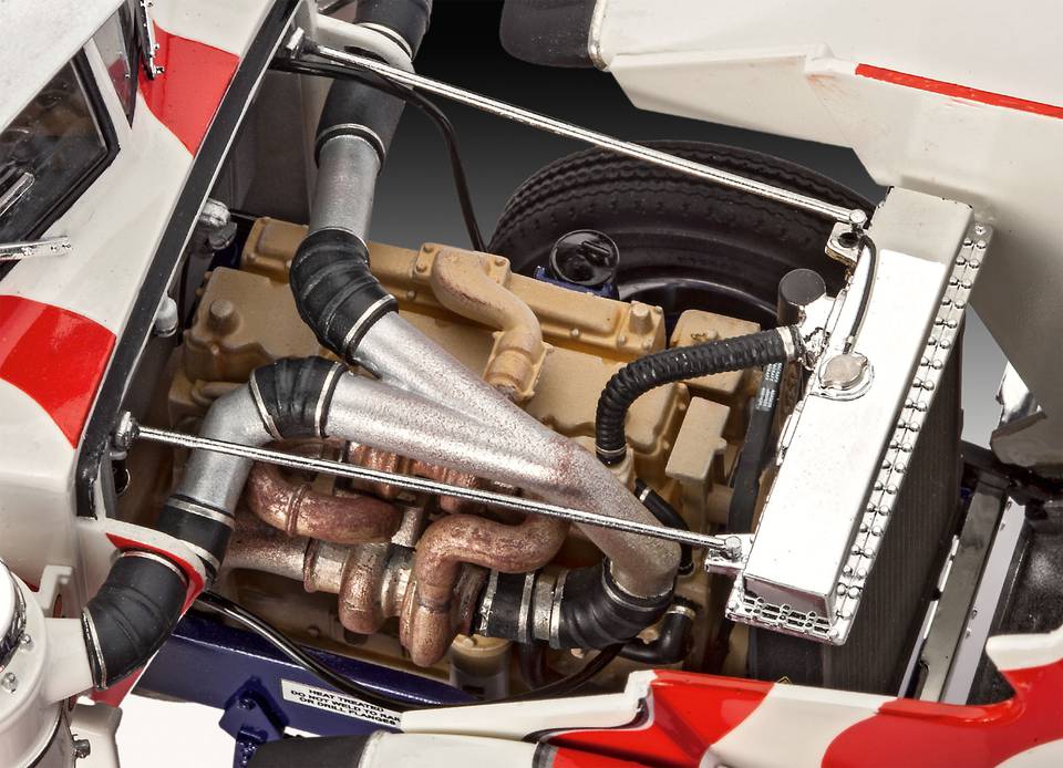 Revell 1/25 Marmon Conventional Stars and Stripes # 07429 - Plastic Model Kit