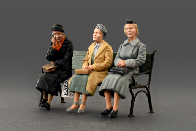 Miniart 1/35 Sitting Passengers # 38006