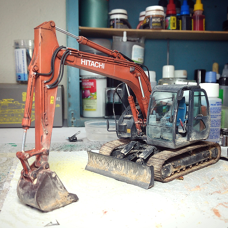 Hasegawa 1/35 ZAXIS 135US Hitachi Excavator # 01