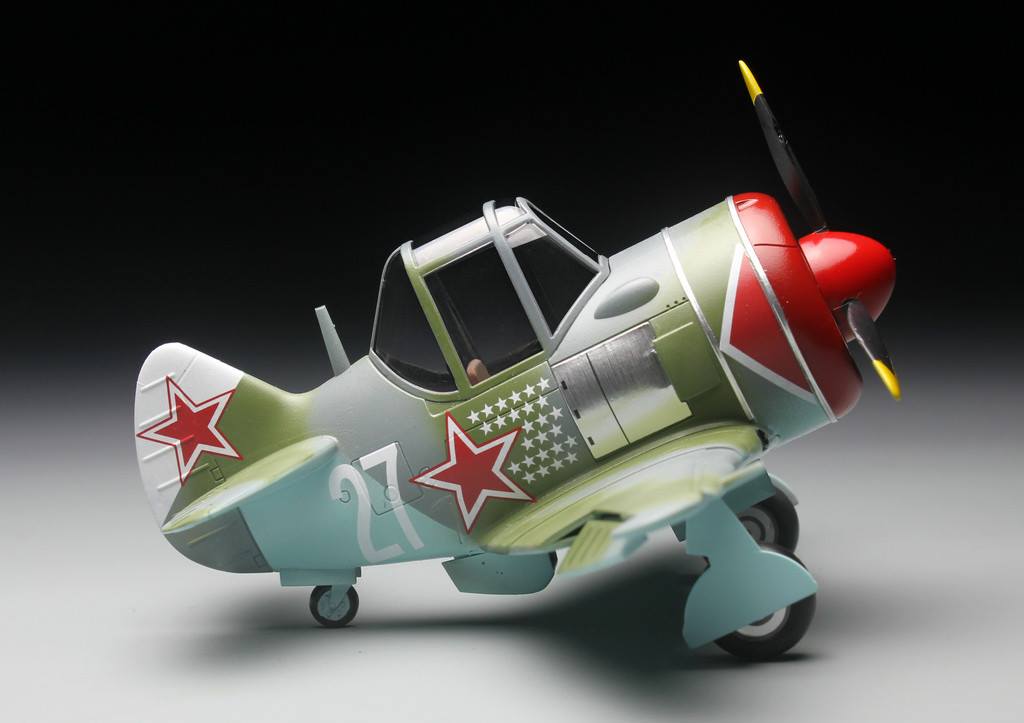 Tiger Model WWII Soviet Air Forces Lavochkin LA-7 Fighter # 0107 Tiger Model WWII Soviet Air Forces Lavochkin LA-7 Fighter # 0107