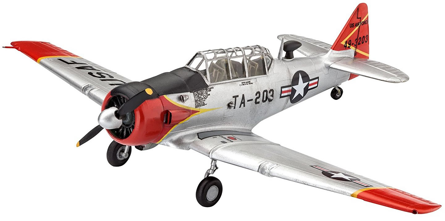 Revell 1/72 North-American T-6G Texan # 03924