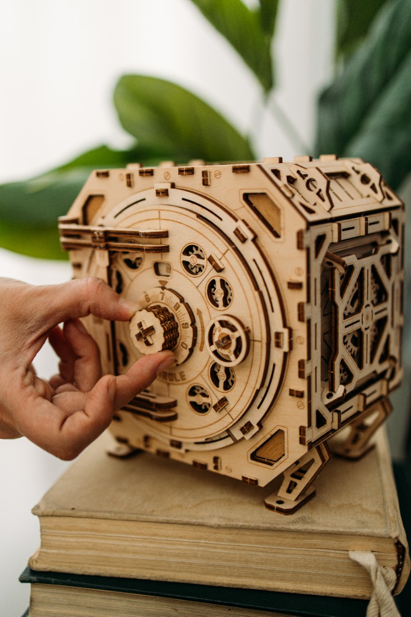 Wood Trick Geared Safe # 037